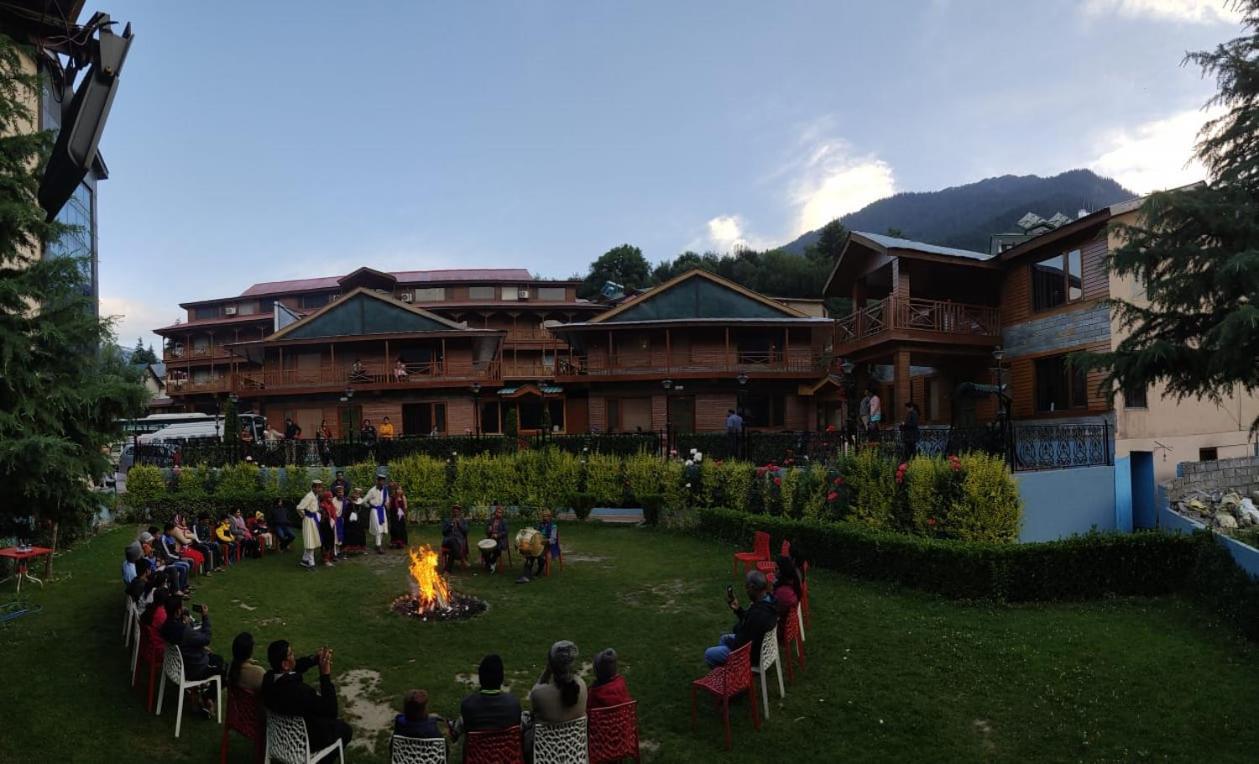 Himalayan Nomad Cottage, Manali ! All 2 Bedroom Independent Cottages ! Personal Lawn Every Cottage ! Parking ! Scenic Mountains View ! Spacious Rooms ! Luaran gambar